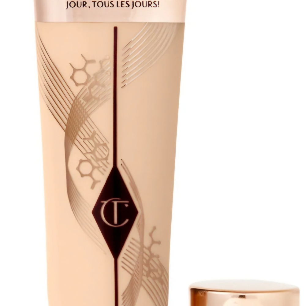 Charlotte Tilbury Foundation - Cream and Gold
